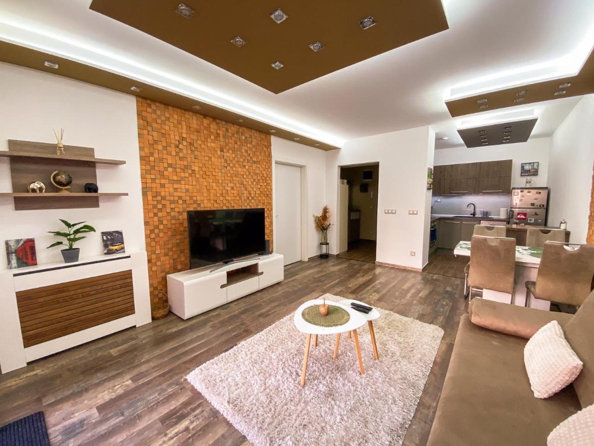 Slate Wood Apartment Budapesta Exterior foto